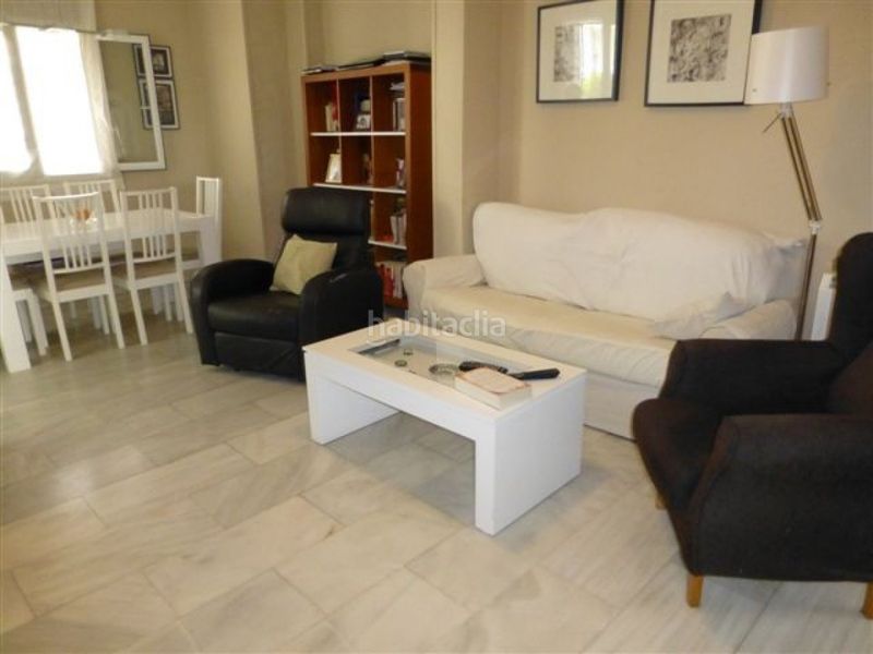 Foto f1a9189b-04f9-487f-9305-39219a7b0efd. Apartament amb calefacció aparcament piscina a Nueva Andalucía centro Marbella