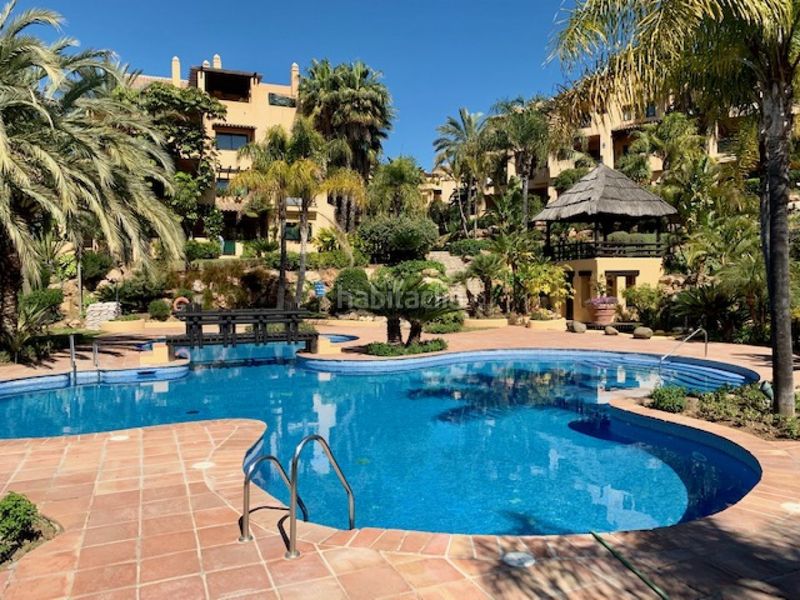 Foto c1f9aa21-28fc-4e9a-b38a-427f3cee4a9f. Apartament amb aparcament piscina a Centro Estepona