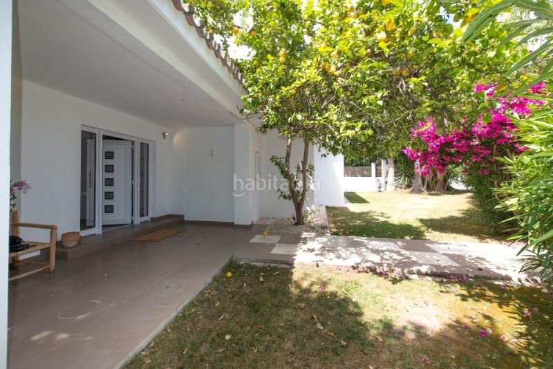 Foto 13e755c3-1649-4b53-9d7a-2a110bcd74a7. Casa amb aparcament piscina a Casco Antiguo Marbella