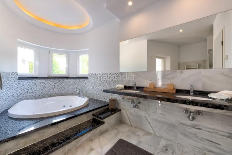 Foto 5586ba52-ef71-4da0-a3a5-945812217d83. Casa amb aparcament piscina a Casco Antiguo Marbella