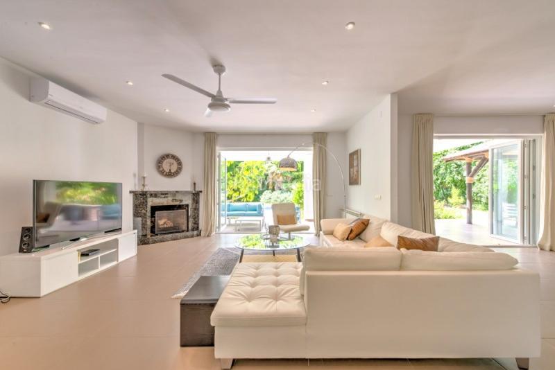 Foto f98d5415-d0e7-499d-95cf-987fee9eaad3. Casa amb aparcament piscina a Casco Antiguo Marbella