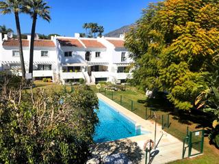 Casa adossada a Nueva Andalucía centro. Adosado en venta en nueva andalucia, marbella