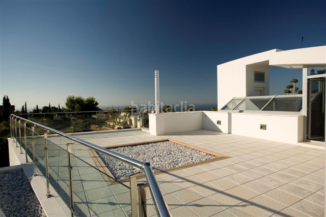 Foto 0b6001f3-f362-468f-9b35-53bf15b8e46c. Casa adossada amb aparcament piscina a Casco Antiguo Marbella