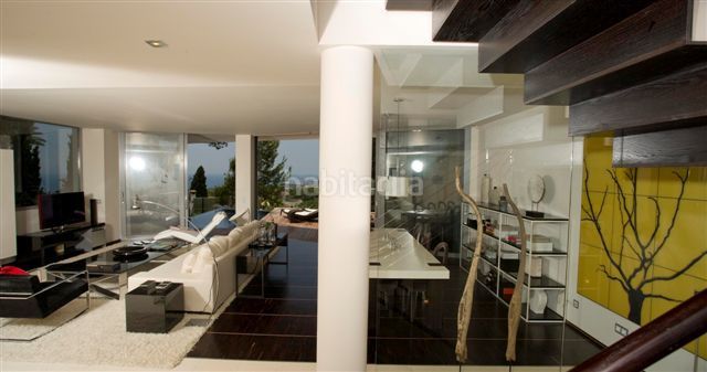 Foto 36a5ea21-5317-4487-b5b7-fcb984b04b06. Casa adossada amb aparcament piscina a Casco Antiguo Marbella