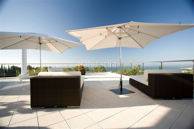 Foto d644cb74-c7a0-423b-8574-fc34ed74df90. Casa adossada amb aparcament piscina a Casco Antiguo Marbella