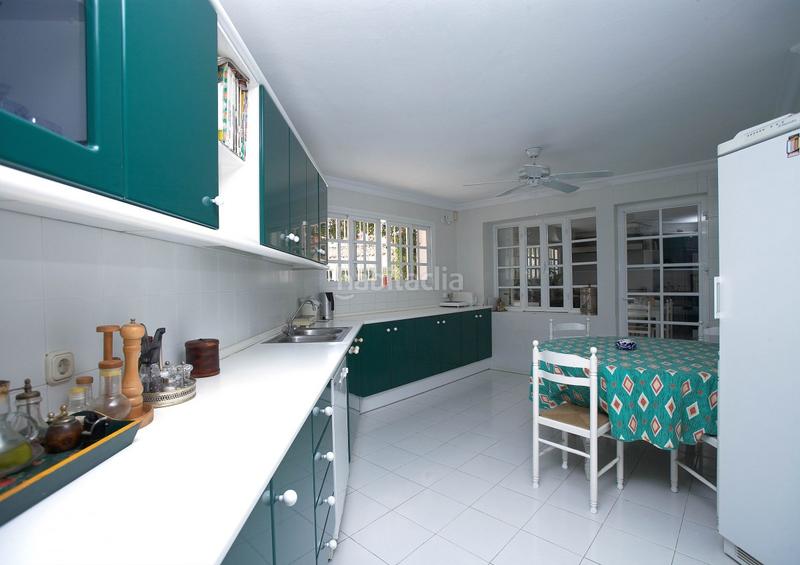 Foto 4456c13a-b91a-4671-8735-3c91f5961b41. House with heating parking pool in Casco Antiguo Marbella