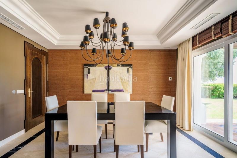 Foto edbd3ff1-51c5-436f-a17b-c0ad7fd2fe3b. House with heating parking pool in Casco Antiguo Marbella