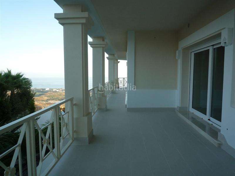 Foto 45ad9331-c70b-4b6f-9ca9-794c4b5694d2. Casa amb aparcament piscina a Casco Antiguo Marbella