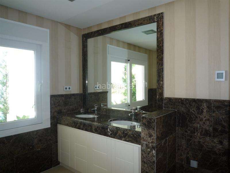 Foto ace6d5fc-6721-4fc7-9288-8644e22c31dc. Casa amb aparcament piscina a Casco Antiguo Marbella