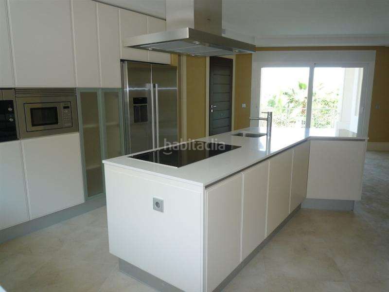 Foto cb3e3417-d90c-416e-967a-1f740850d8dd. Casa amb aparcament piscina a Casco Antiguo Marbella