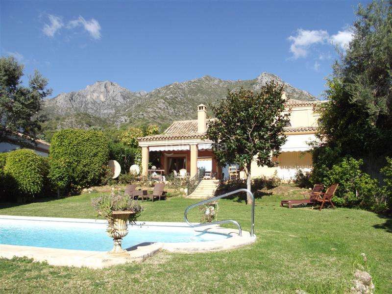 Foto 10417ebe-1a0d-44d3-b290-79b31e8c13df. Casa amb calefacció piscina a Casco Antiguo Marbella