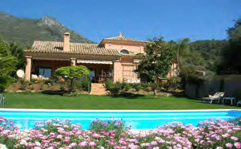 Foto 85dcbabb-b514-4522-bfa4-d5a637b1ba9b. Casa amb calefacció piscina a Casco Antiguo Marbella