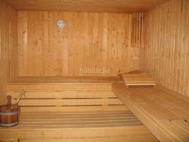 Foto 0816fa87-7ec6-4e2a-886b-d5bb8ee81019. Apartament amb piscina a Puerto Banús Marbella