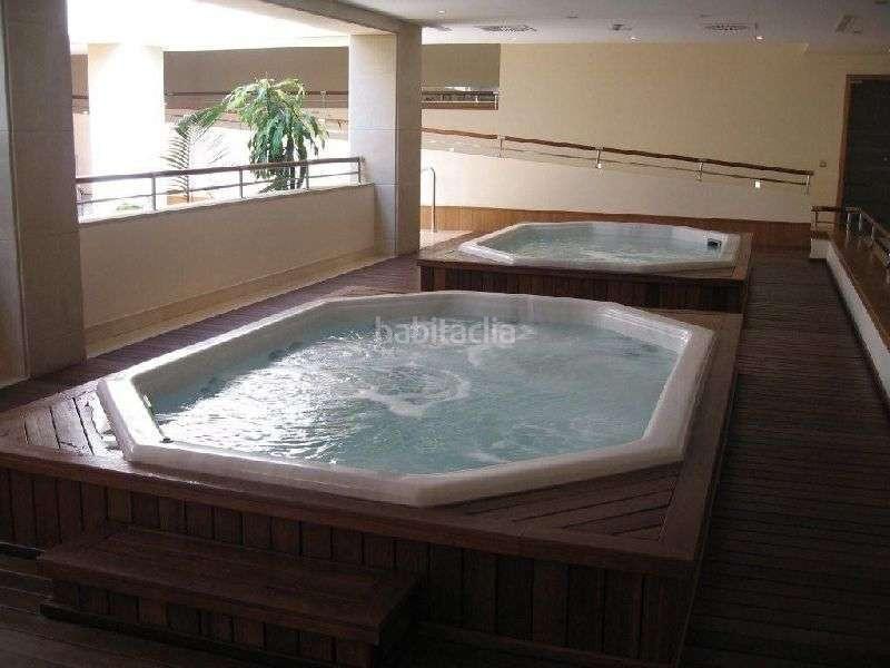 Foto 1140b8b0-76b4-436d-a9a3-62aba4e9fe4a. Apartament amb piscina a Puerto Banús Marbella