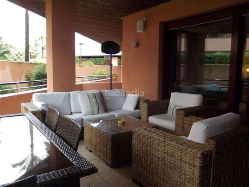 Foto 2f028ba5-4bd8-494d-9196-eb60d3ff2ec3. Apartament amb piscina a Puerto Banús Marbella