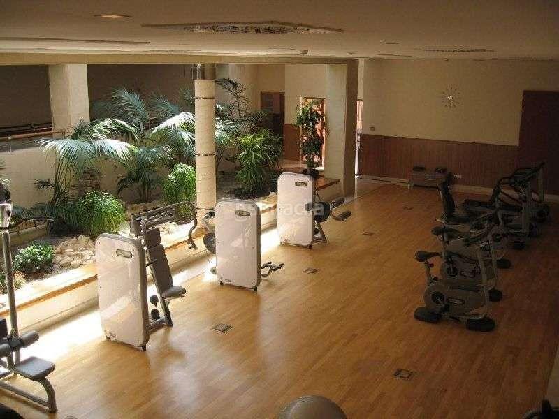 Foto 3b5de269-3f2f-4baa-891b-94d4f32484cb. Apartament amb piscina a Puerto Banús Marbella