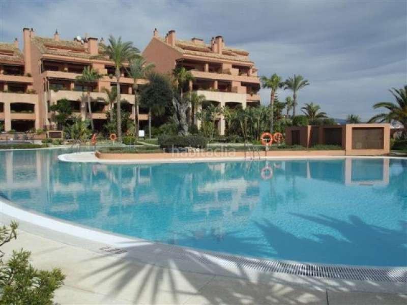 Foto d3ab0b73-035e-4b5c-9cd1-7ce837c22d84. Apartament amb piscina a Puerto Banús Marbella