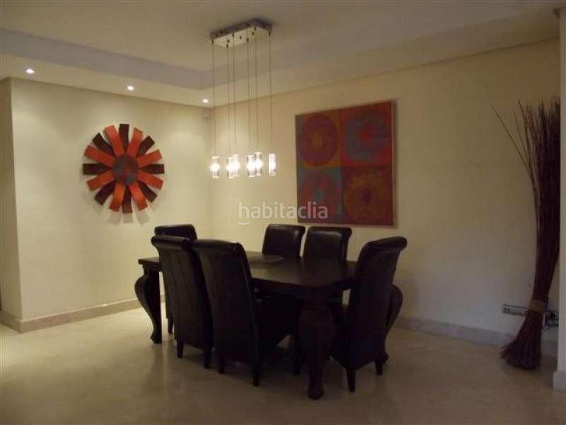 Foto e4ac1f8d-b69f-41ff-8b6b-7078a6fa6ab9. Apartament amb piscina a Puerto Banús Marbella