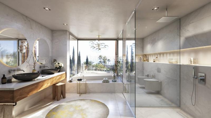 Foto be765c16-9996-41b3-b9d4-6d664c4f94c8. Casa esta impresionante villa está situada en un sitio privilegiado con vistas espectaculares del mediterráneo, en Marbella