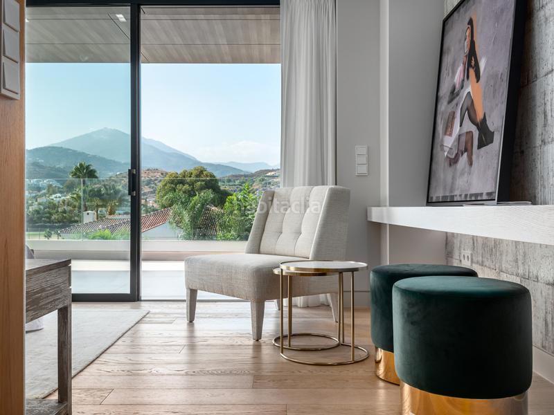 Foto 3526d25e-f549-415a-b07e-3476de6e2b05. Maison avec chauffage parking piscine dans Nueva Andalucía centro Marbella