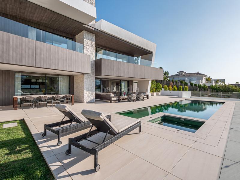 Foto bcdbfbc3-7ea9-4725-9524-ede6756725e4. Maison avec chauffage parking piscine dans Nueva Andalucía centro Marbella