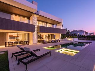 Casa en Nueva Andalucía centro. Villa en nueva andalucia, marbella