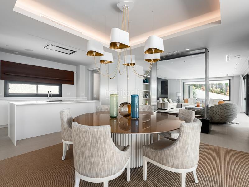 Foto e06389c3-c7ae-400a-bb4c-5c1d8398a78d. Maison avec chauffage parking piscine dans Nueva Andalucía centro Marbella