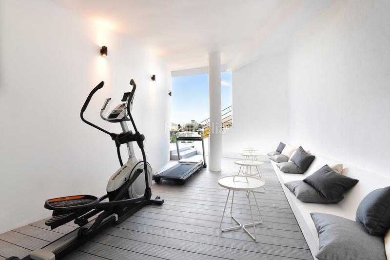 Foto 2bcefcda-b734-46b2-945f-e31a61781517. Casa con parcheggio piscina in Nueva Andalucía centro Marbella