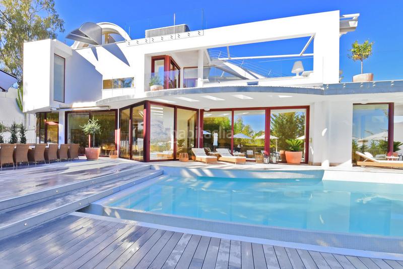 Foto ac2c17b0-79ec-4ed2-bdaa-1791b894a7b2. Casa con parcheggio piscina in Nueva Andalucía centro Marbella