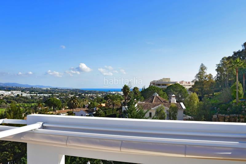 Foto e4b129df-3b8d-4488-addd-6cd614616890. Casa con parcheggio piscina in Nueva Andalucía centro Marbella