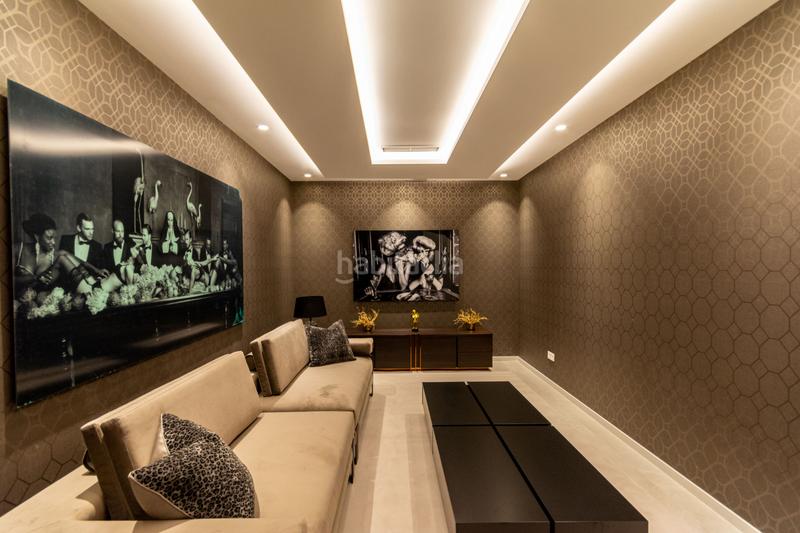 Foto 82ec40aa-58dd-4579-9e9f-f97231e56bd2. Maison avec parking piscine dans Nueva Andalucía centro Marbella