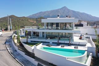 Casa en Casco Antiguo. Vida lujosa en una villa exquisita elegancia inigualable y vista