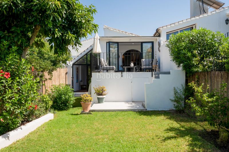 Foto 67fcdad0-2e90-4fbf-9425-79ed89b3b083. Casa amb aparcament piscina a Casco Antiguo Marbella