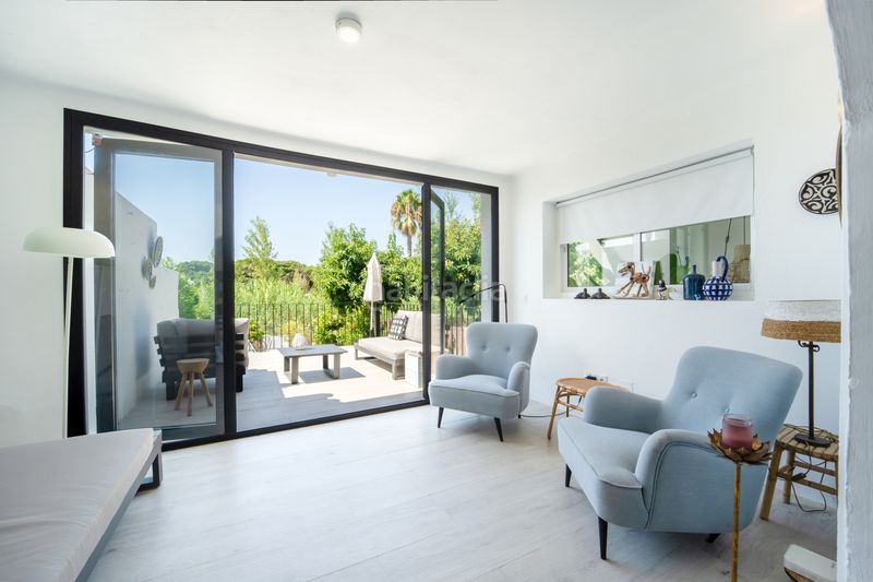 Foto f0bb2ff1-ae38-4ef3-8568-8099b1a812cb. Casa amb aparcament piscina a Casco Antiguo Marbella