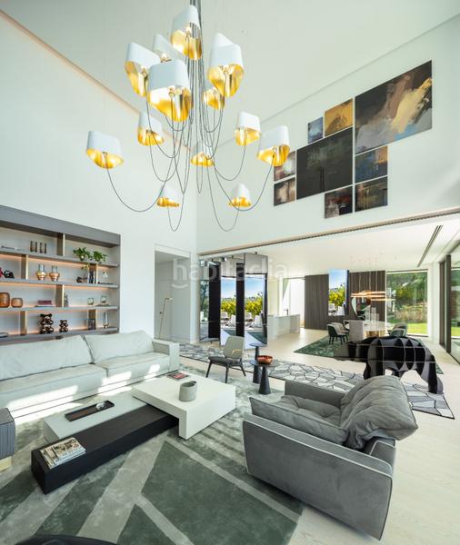 Foto 88ff3ae1-95f1-4673-9526-86748ab66899. Haus mit parking pool in Casco Antiguo Marbella