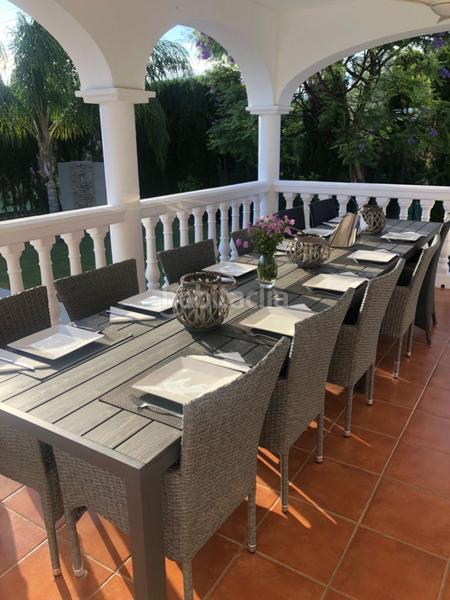 Foto 537b4371-07d5-405a-b637-a6a03c77041a. Maison avec parking piscine dans Nueva Andalucía centro Marbella