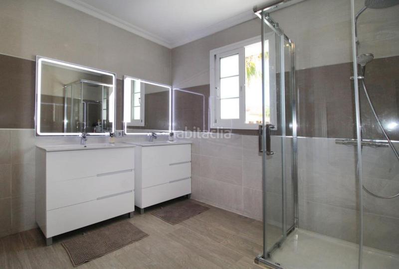 Foto 8c41ec24-775b-4a49-ac9b-c92168244bb7. Maison avec parking piscine dans Nueva Andalucía centro Marbella