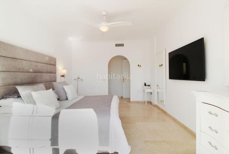 Foto e3341e2d-0b86-4d3a-85e3-5bfce3bc6eb0. Maison avec parking piscine dans Nueva Andalucía centro Marbella