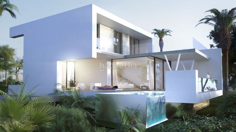 Foto 43f48c34-a34d-48f9-b511-556941c2465e. Casa amb aparcament piscina a Casco Antiguo Marbella