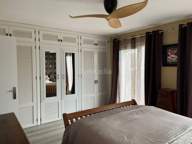 Foto fd0b7534-50cd-44aa-9ef2-9badbc15ff2f. Casa amb piscina a Casco Antiguo Marbella