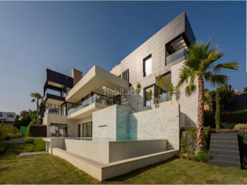 Foto 93a8eeea-36c7-4c05-b7c6-117df78fd926. Casa amb aparcament piscina a Casco Antiguo Marbella
