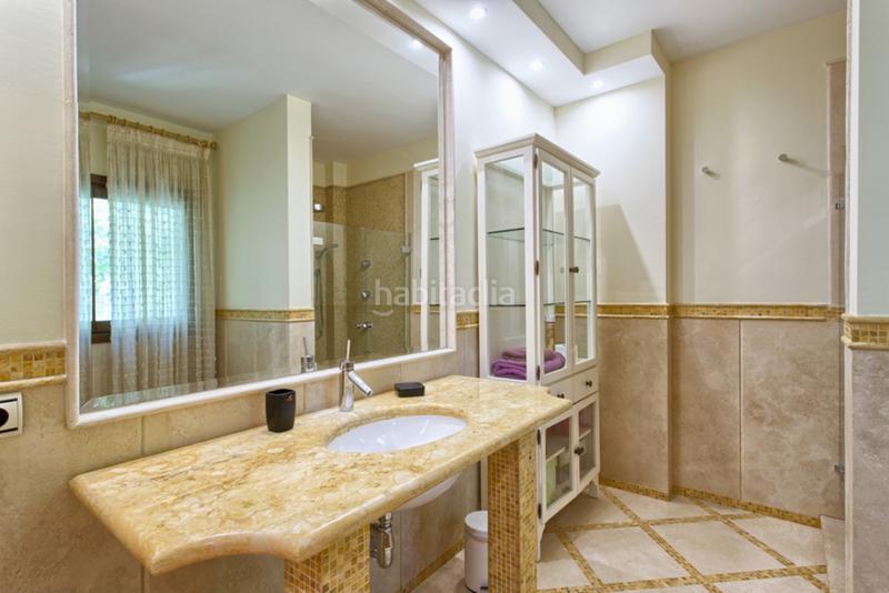 Foto 43611e71-d142-4796-9d8d-33efbad21cbd. Casa villa , en Playa Bajadilla - Puertos Marbella