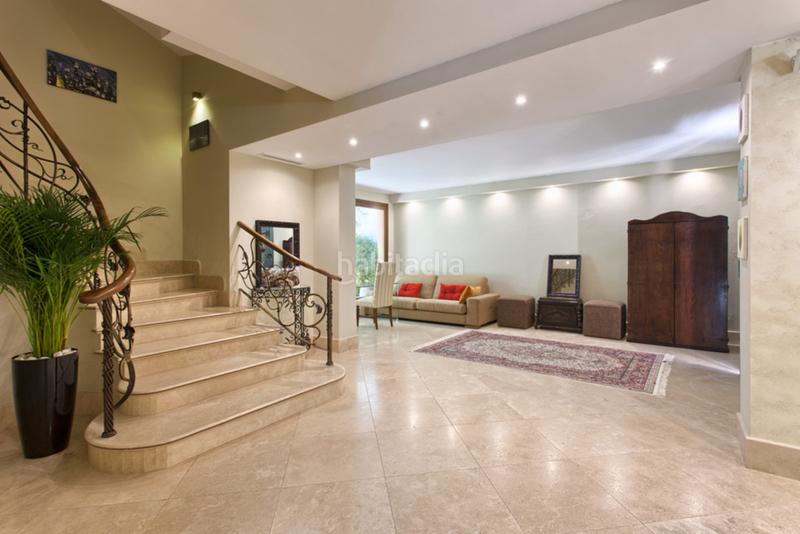 Foto 4f35ed45-632f-4bca-995b-a86eb9971345. Casa villa , en Playa Bajadilla - Puertos Marbella