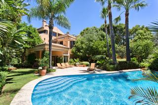 Maison à Playa Bajadilla - Puertos. Villa en marbella, marbella