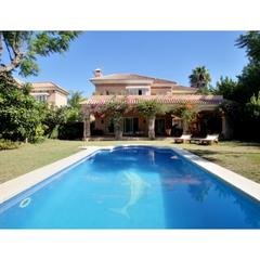 Casa a Nueva Andalucía centro. Villa en nueva andalucia, marbella