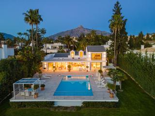 Maison à Casco Antiguo. Villa en venta en nueva andalucia, marbella