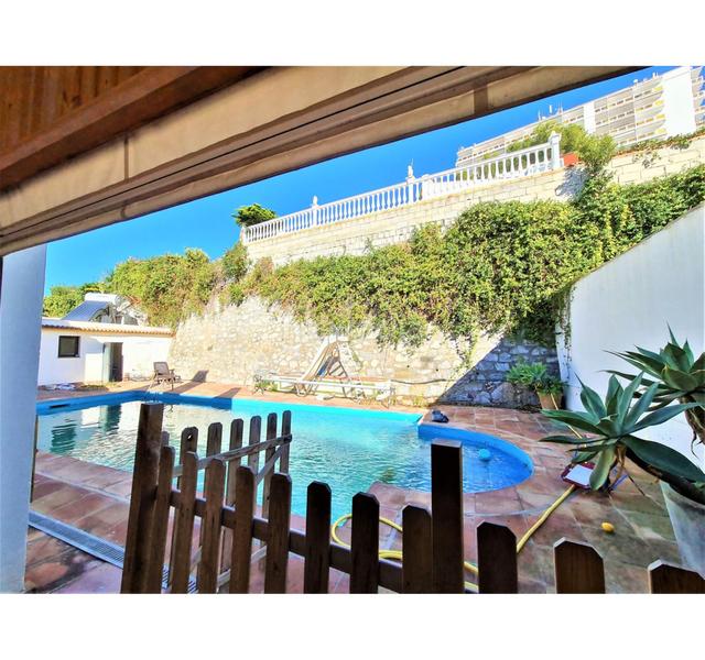 Foto 33b68639-22dc-4b02-a793-00b5fe87982b. Haus mit pool in Nueva Andalucía centro Marbella