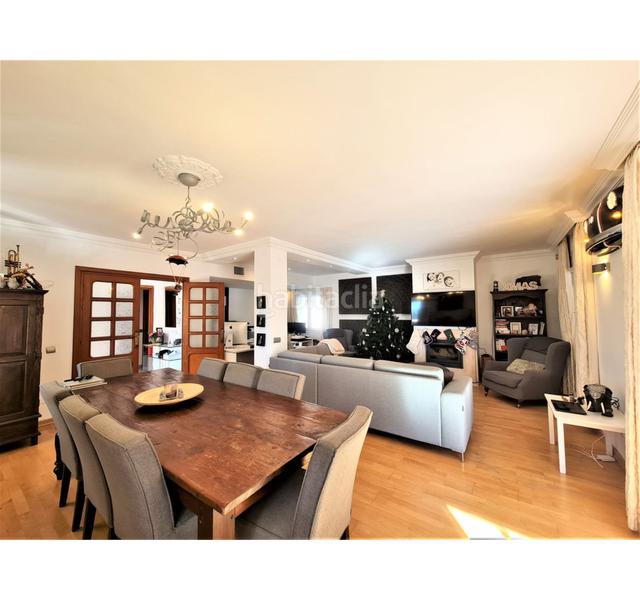 Foto 7db3e0b7-cb91-496e-8e9d-a52f0d386568. Haus mit pool in Nueva Andalucía centro Marbella