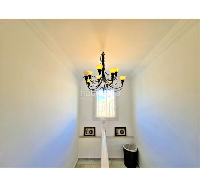 Foto a6b8fd1d-2bed-45cf-a18a-e35f978653d8. Haus mit pool in Nueva Andalucía centro Marbella