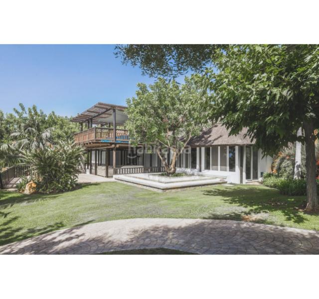 Foto 6cb60cff-2c4b-4dab-b959-2f1ab417db90. House with parking pool in Sierra Blanca Marbella